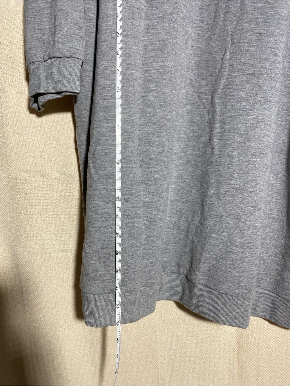 Gray Hooded Sweatshirt Dress with Hip Hop Streetwear Bear Graphic - Picture 9 of 11